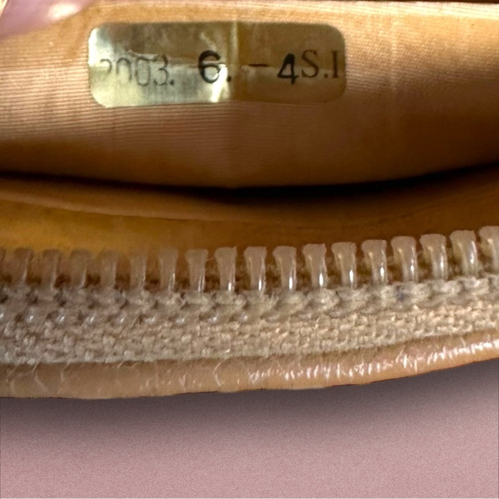 Chanel caviar zip wallet - Picture 15 of 16